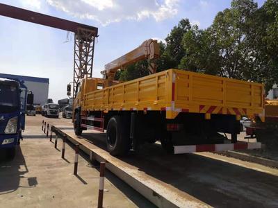 東風6.3噸隨車吊 玉柴160馬力發動機，廠家直銷價格優勢解析